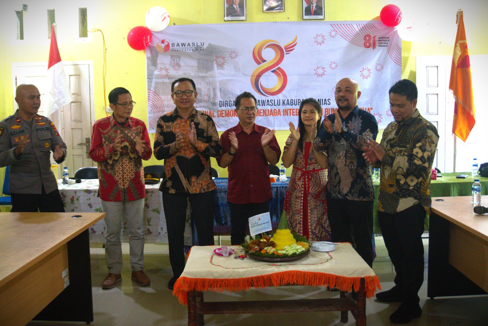 Foto HUT ke-8 Bawaslu Nias